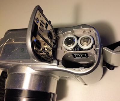 AA Batterien statt CR-V3 in Digitalkamera